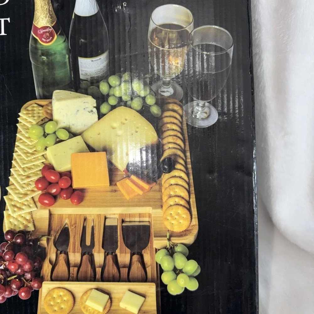 NIA Cheeseboard And Cutlery Set Party Appetizer Tray‎ Picnic Accessories EUC